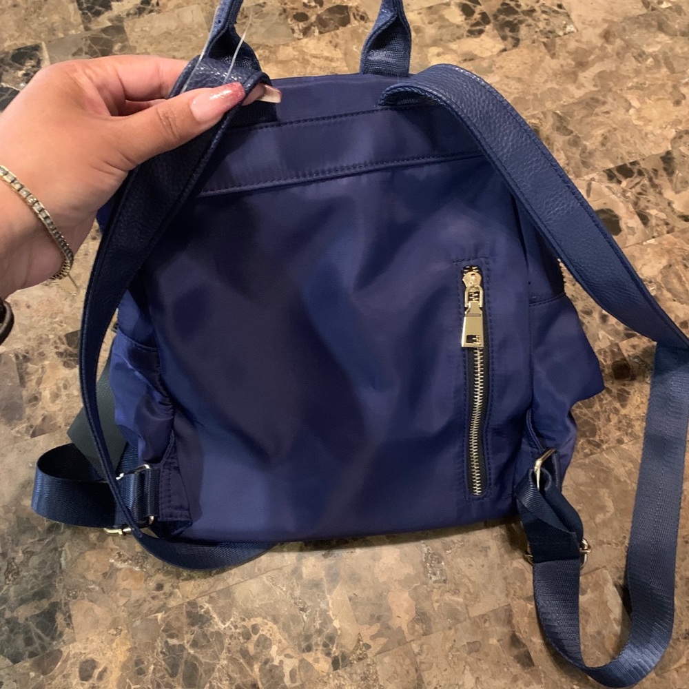 Backpack 🎒 - Picture 4 of 8
